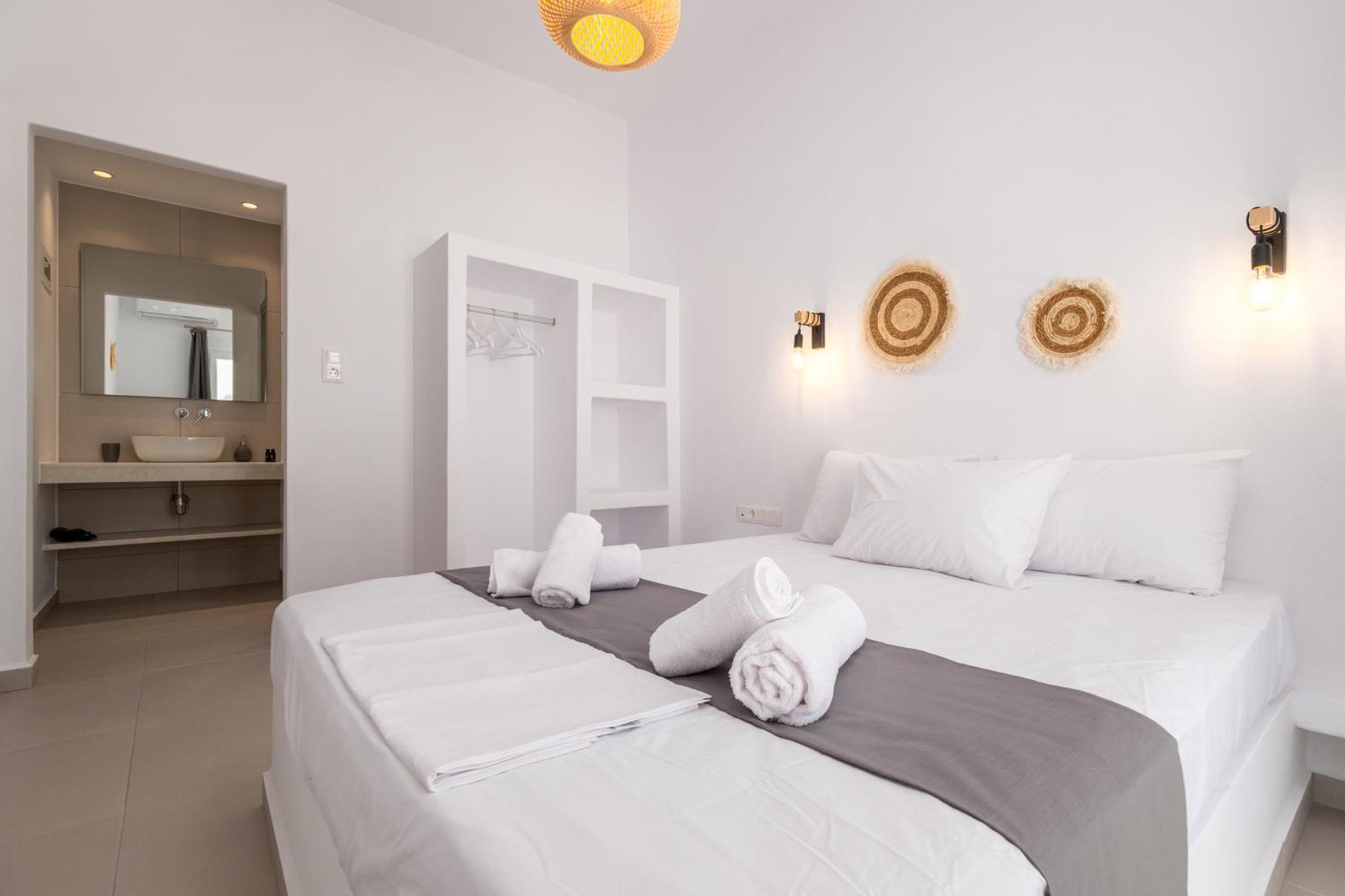 Althea Paros Aparthotel Náousa Exterior photo